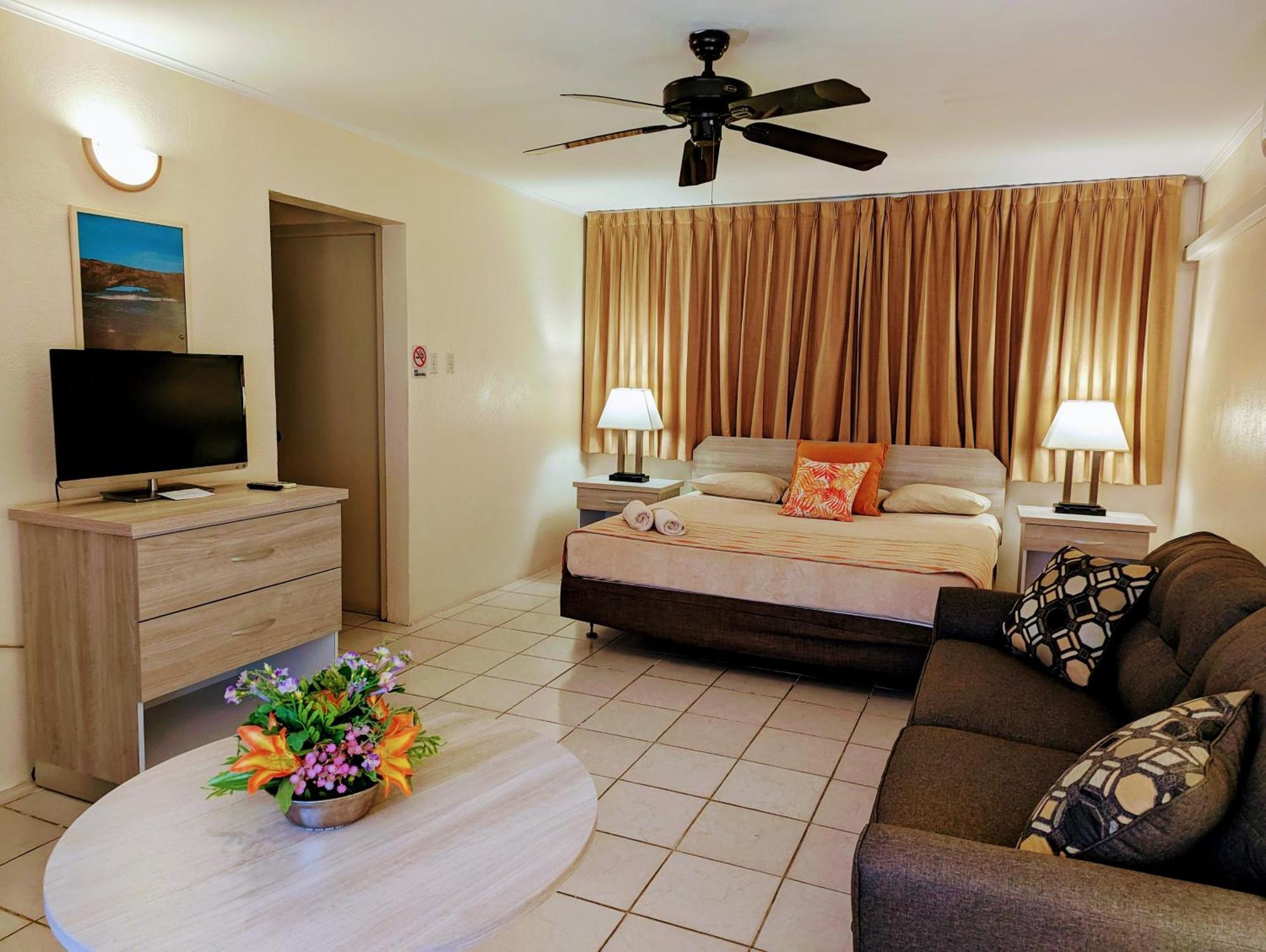 Sasaki Apartments Palm Beach Zewnętrze zdjęcie
