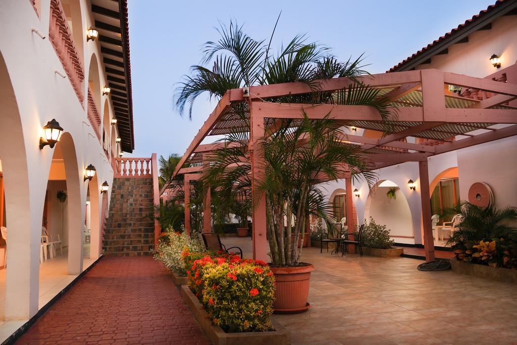 Sasaki Apartments Palm Beach Zewnętrze zdjęcie