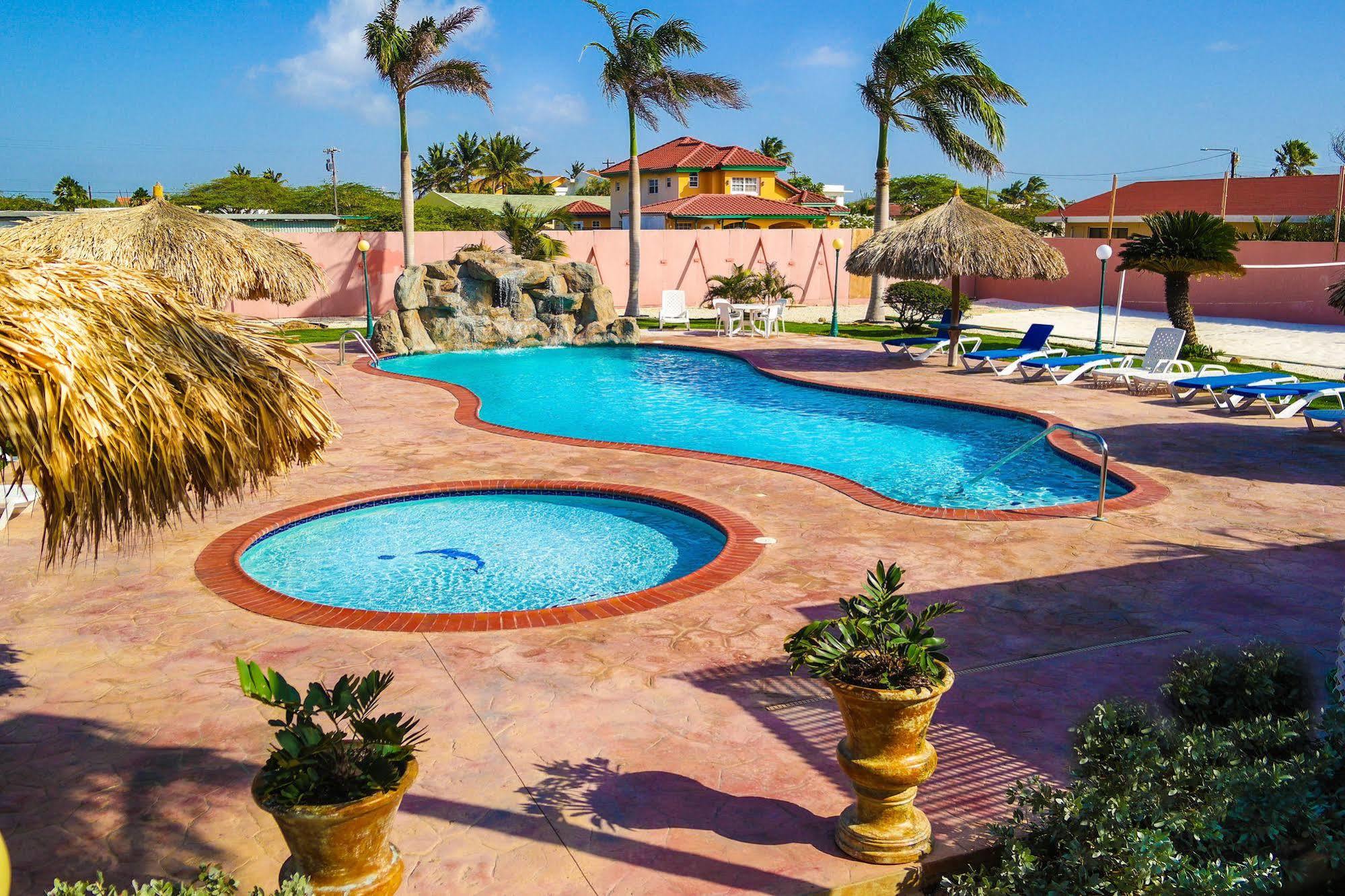 Sasaki Apartments Palm Beach Zewnętrze zdjęcie