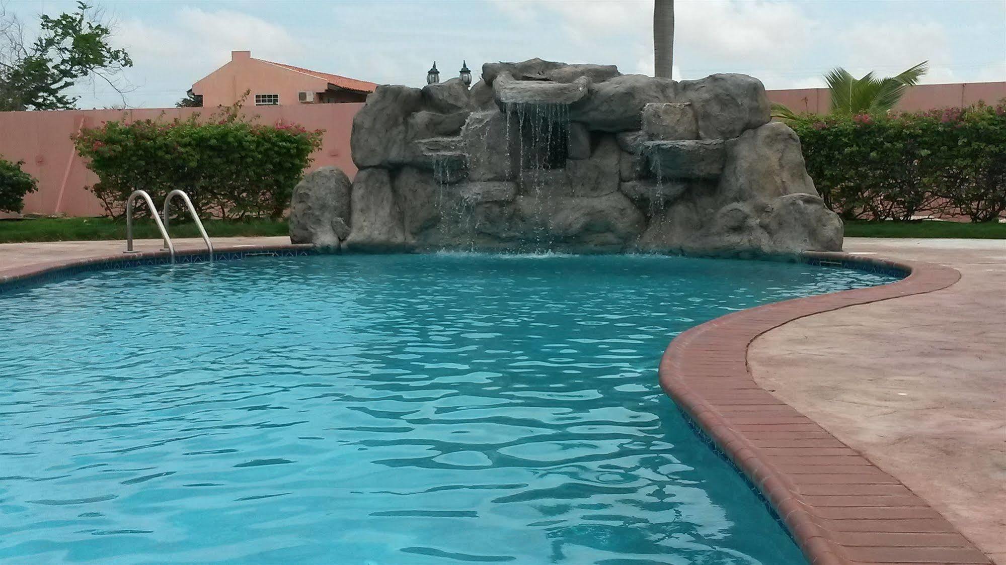 Sasaki Apartments Palm Beach Zewnętrze zdjęcie