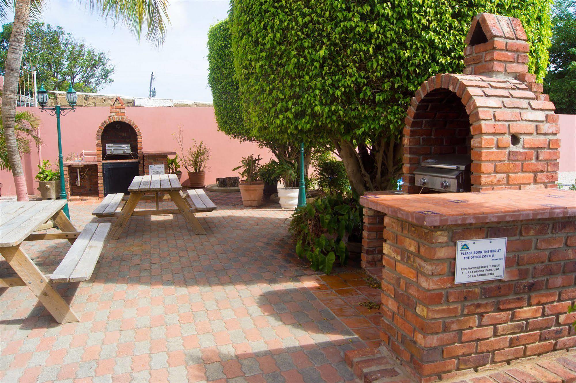 Sasaki Apartments Palm Beach Zewnętrze zdjęcie